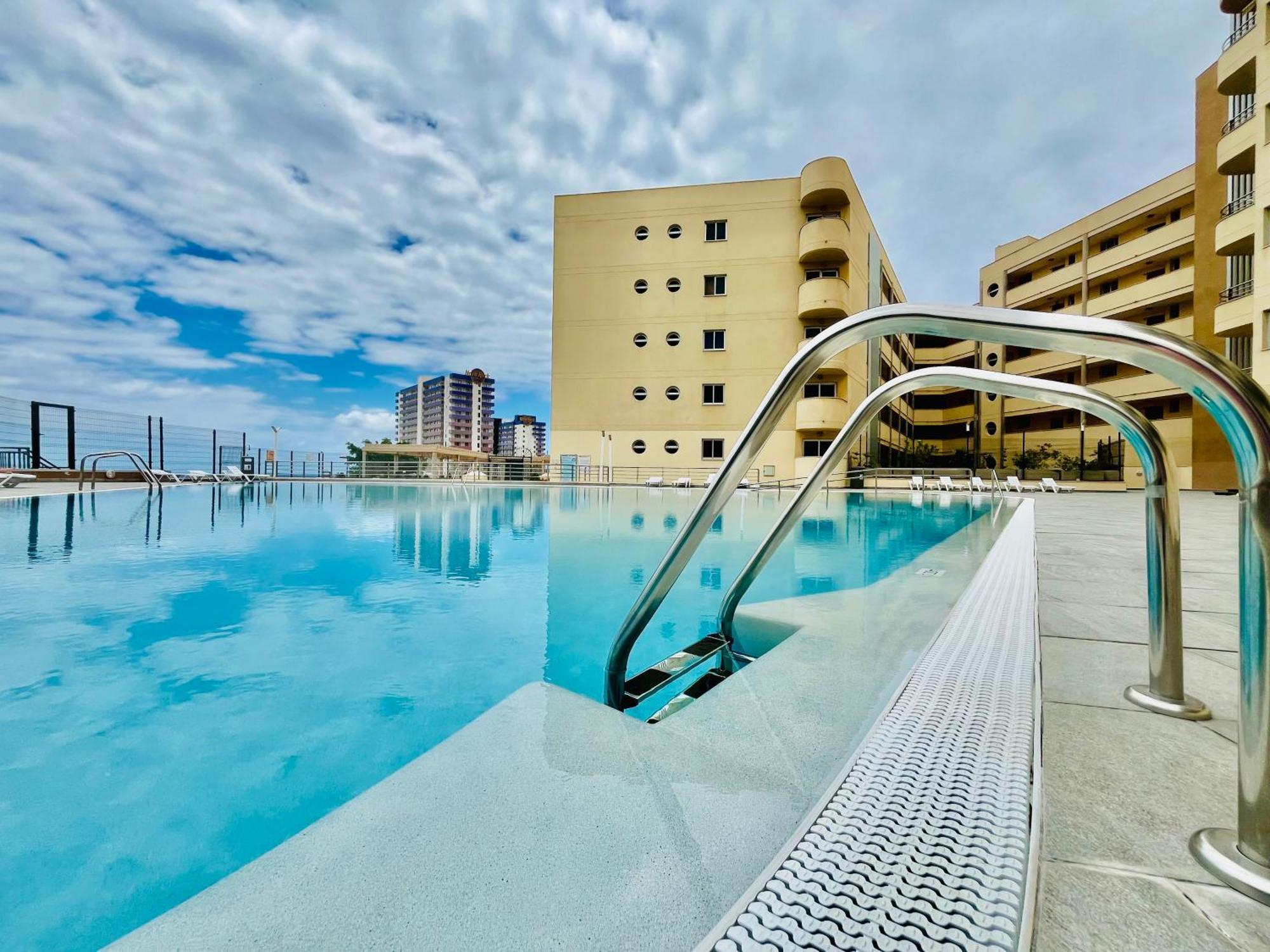 Appartement Poolside Paradise *
